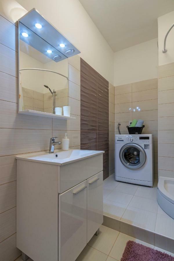 Apartment Danijela I 普拉 外观 照片